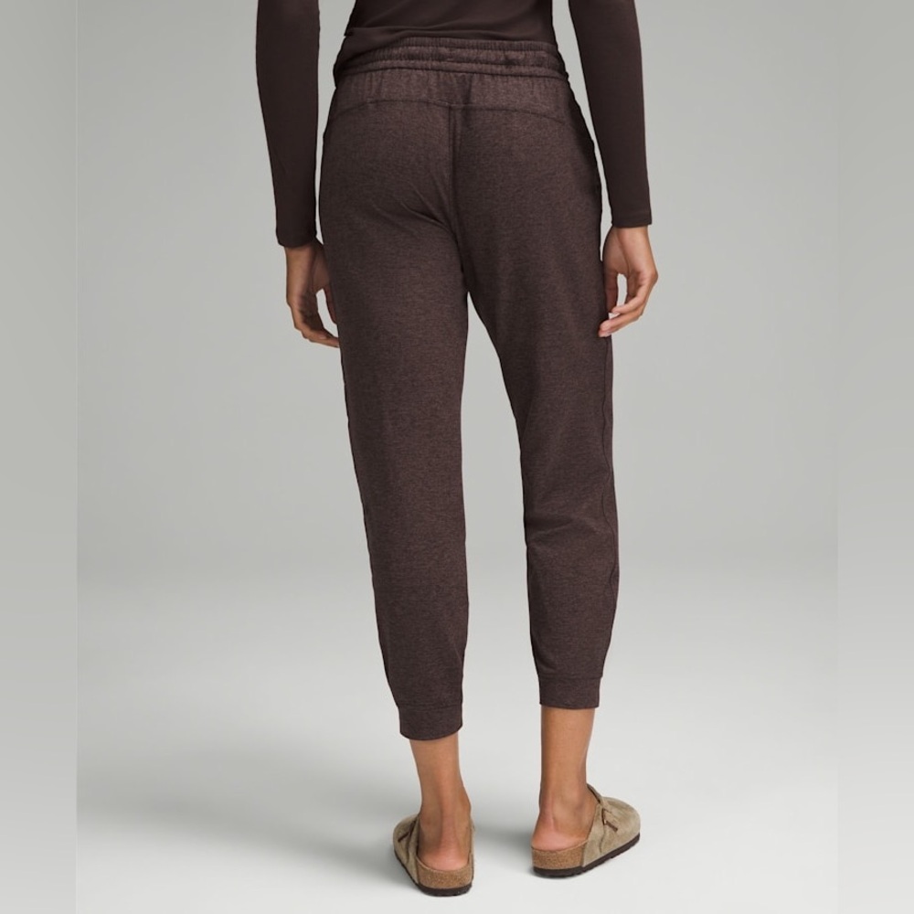 Lululemon Soft Jersey Classic-Fit Mid-Rise Jogger - Size 10 - Picture 3 of 9